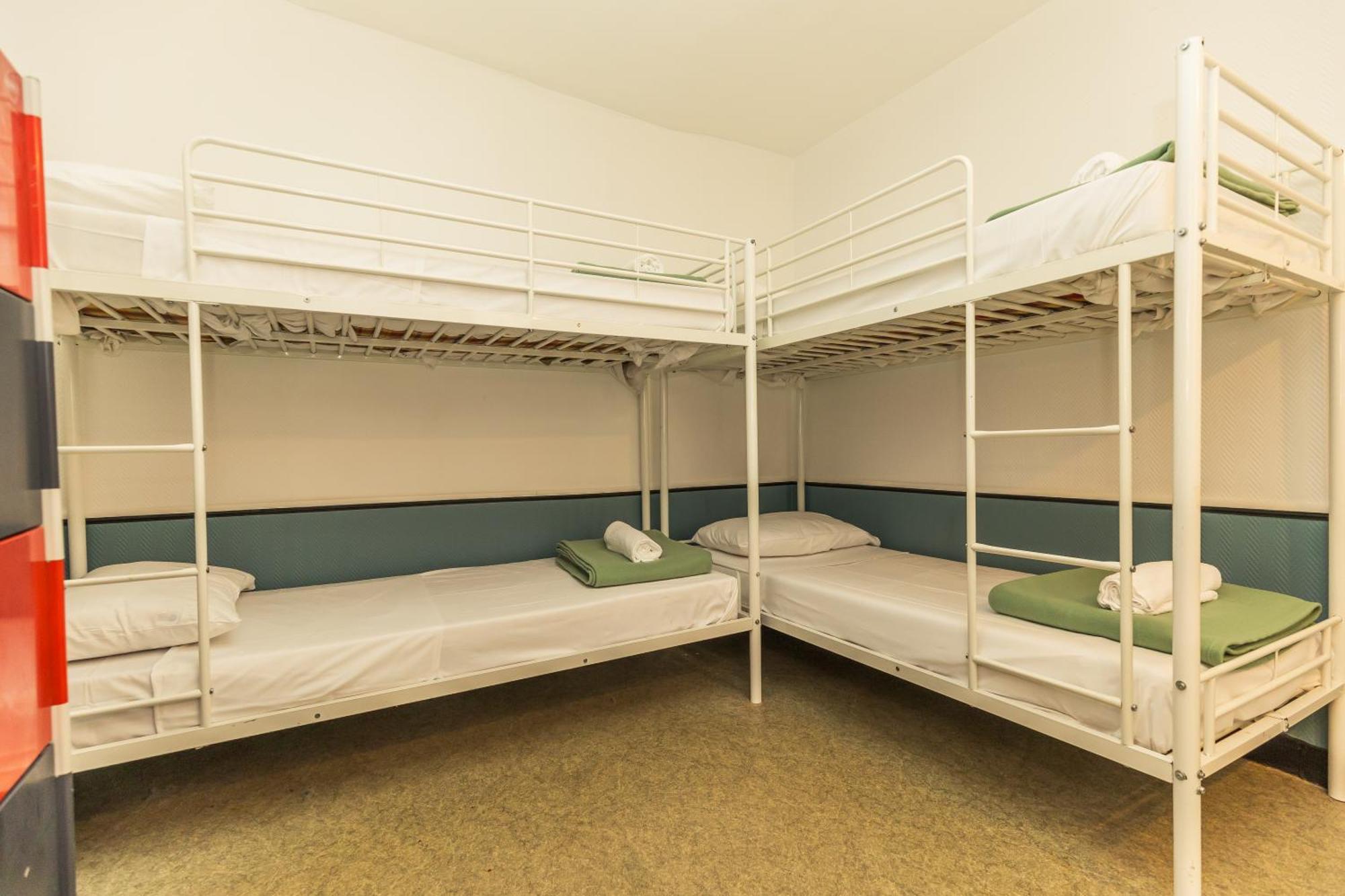 Ostello Young And Happy Latin Quarter By Hiphophostels *