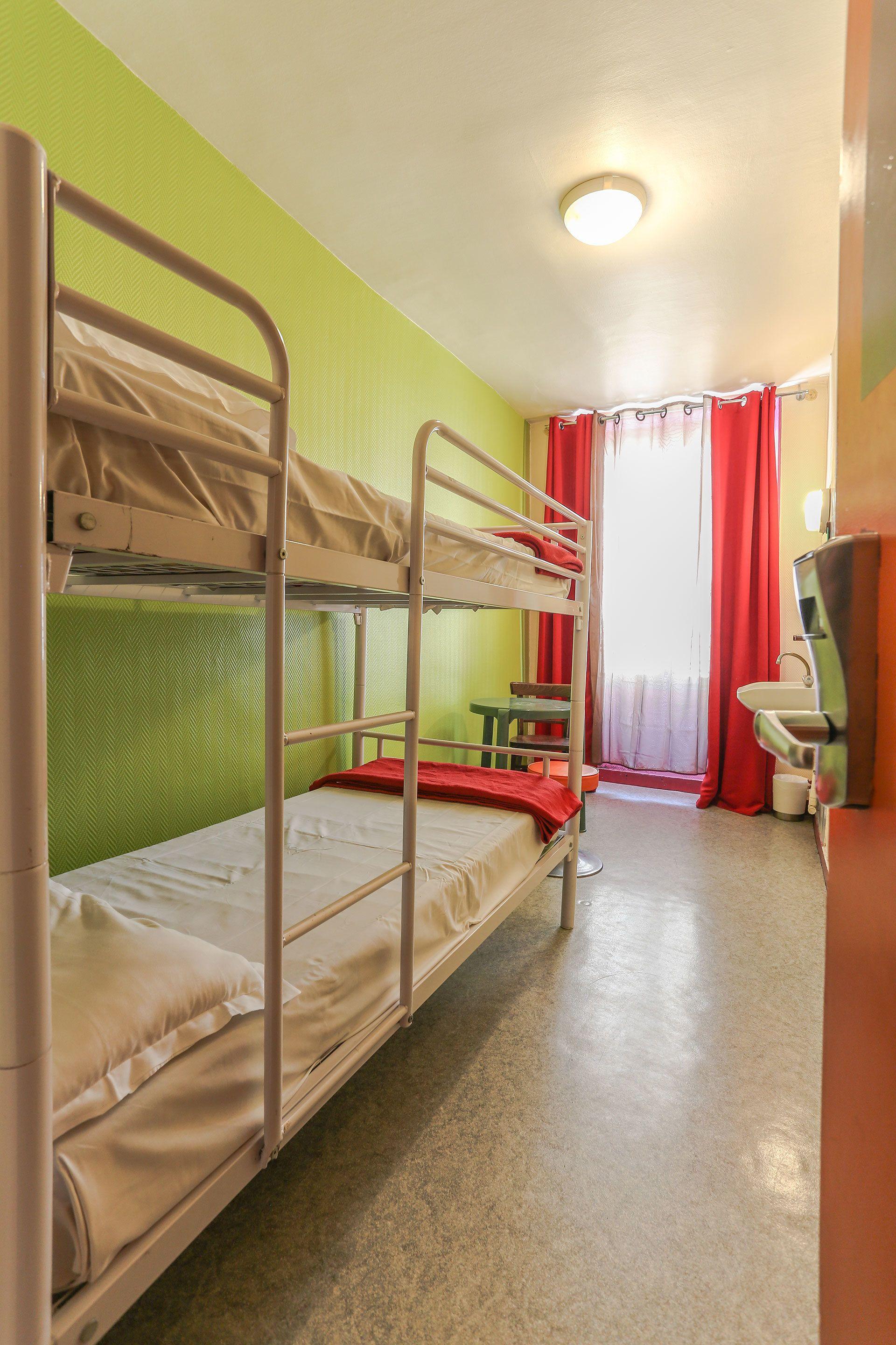 Young And Happy Latin Quarter By Hiphophostels