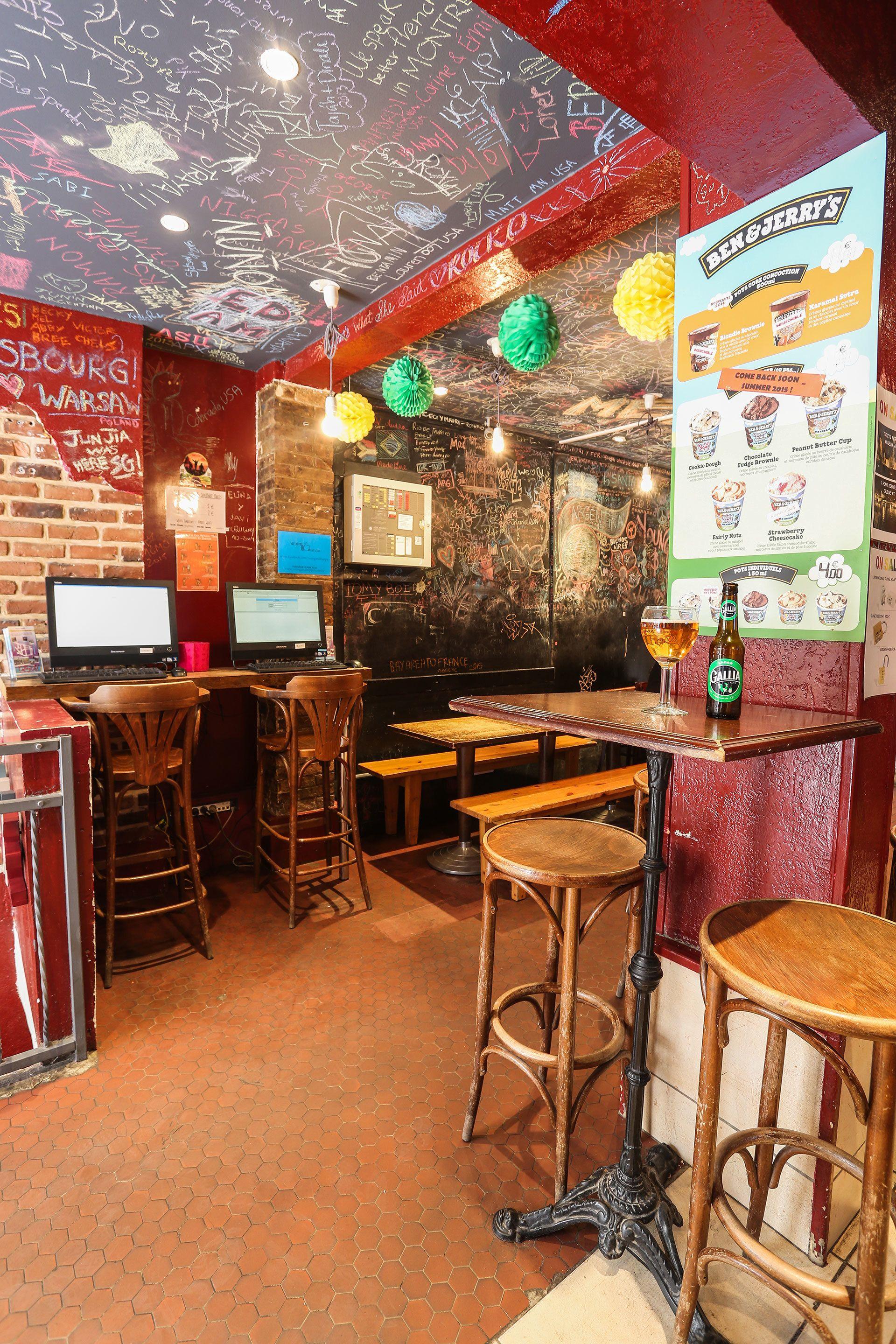 Young And Happy Latin Quarter By Hiphophostels