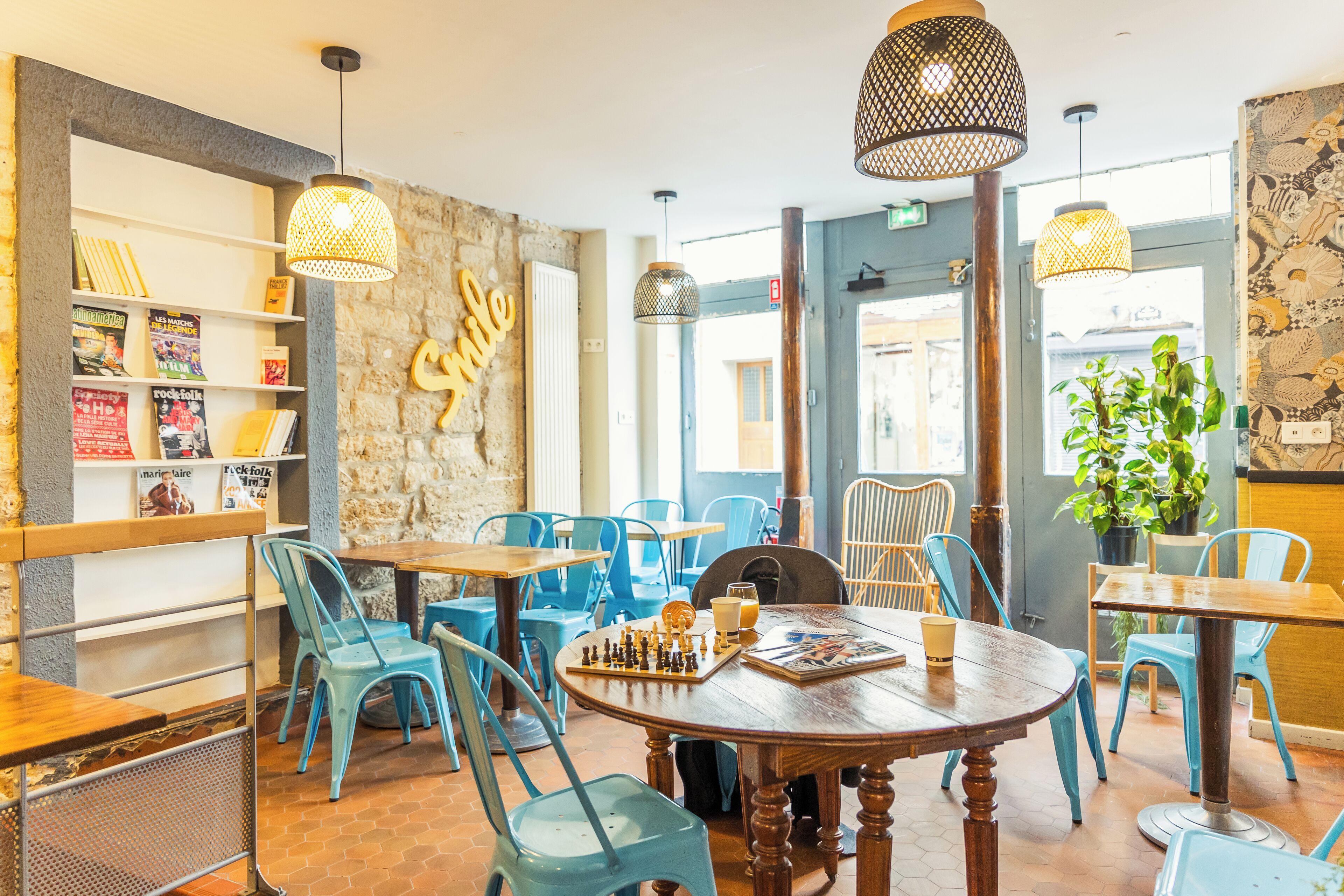 Young And Happy Latin Quarter By Hiphophostels Ostello