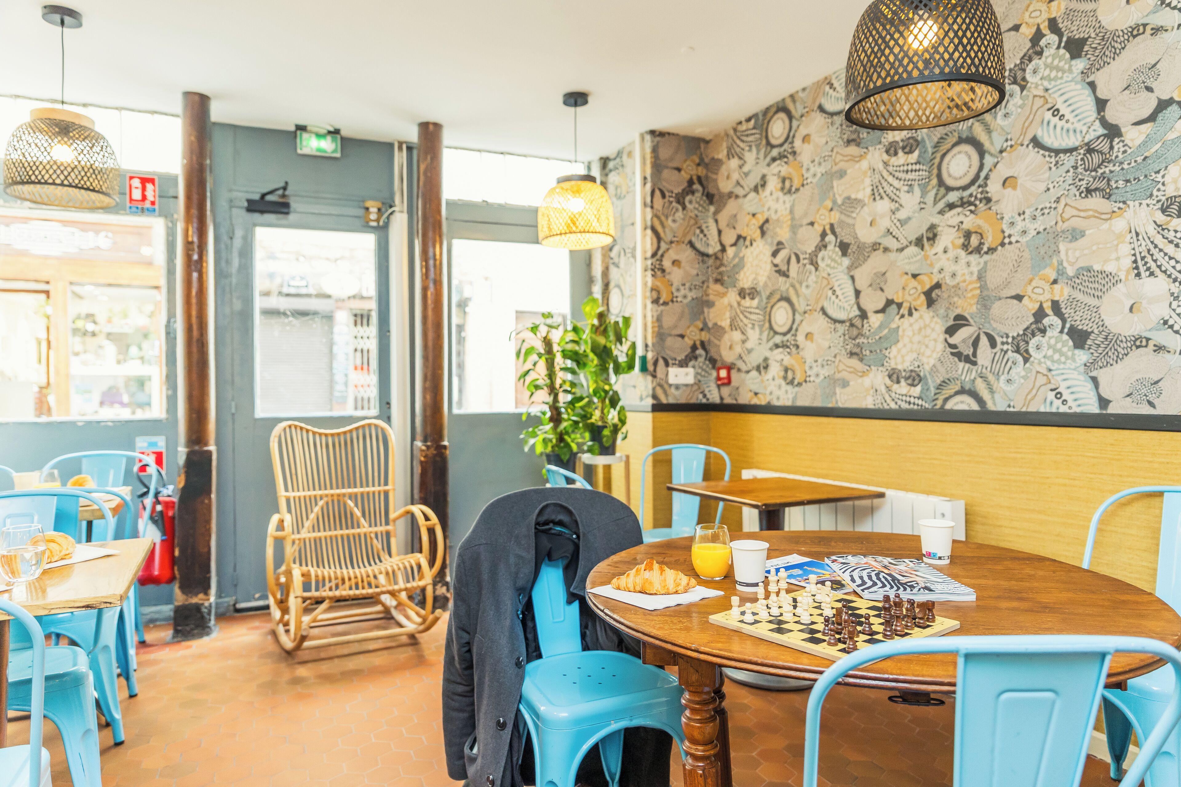 Young And Happy Latin Quarter By Hiphophostels