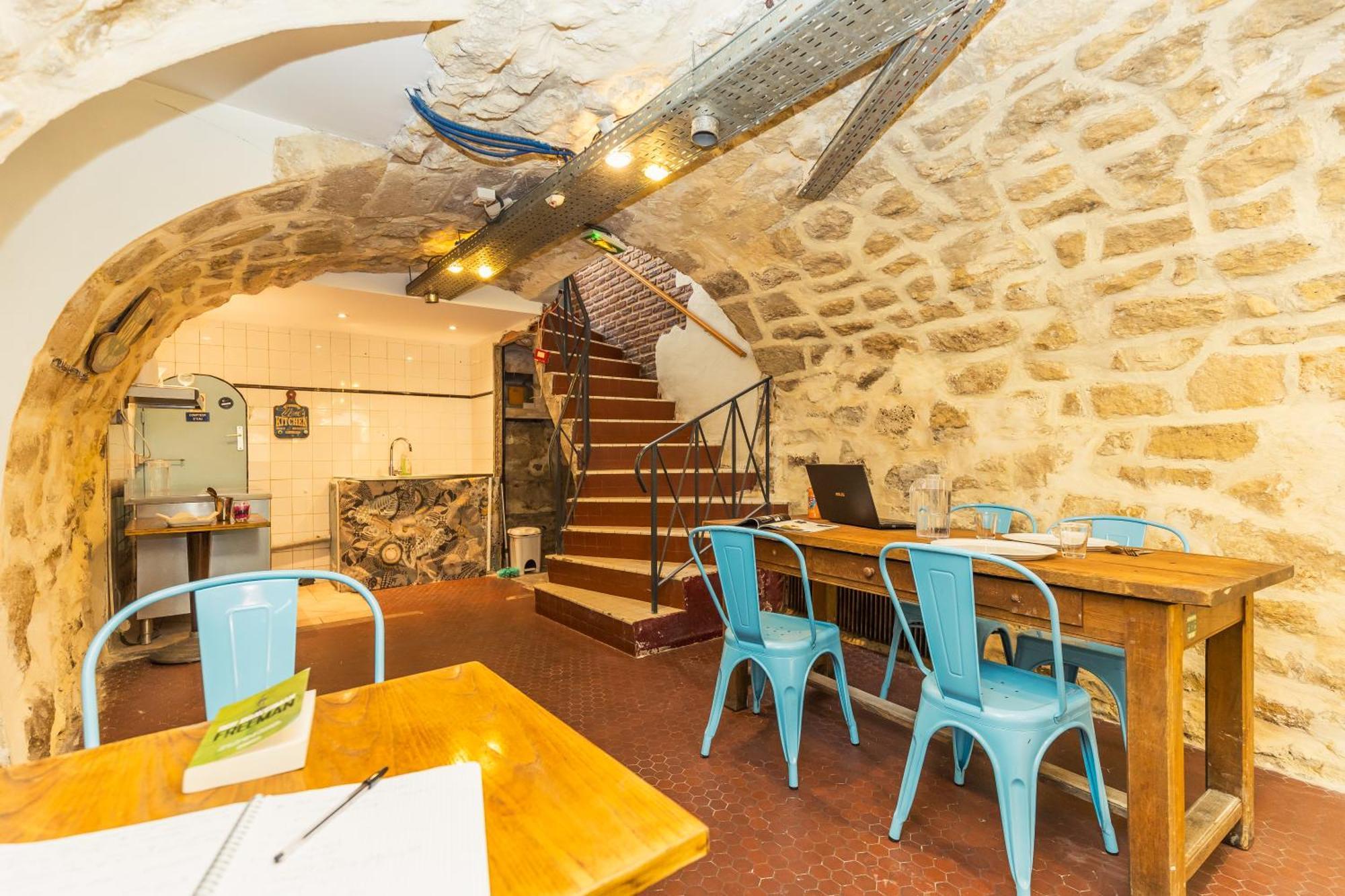 Young And Happy Latin Quarter By Hiphophostels Parigi