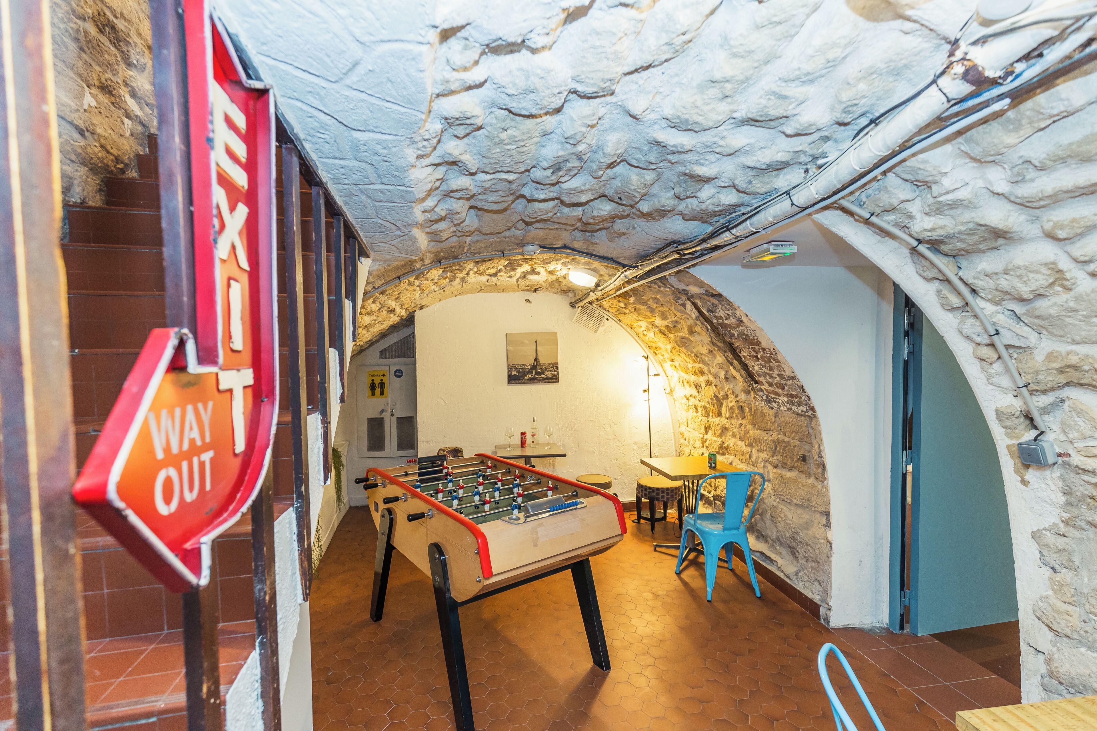 Young And Happy Latin Quarter By Hiphophostels