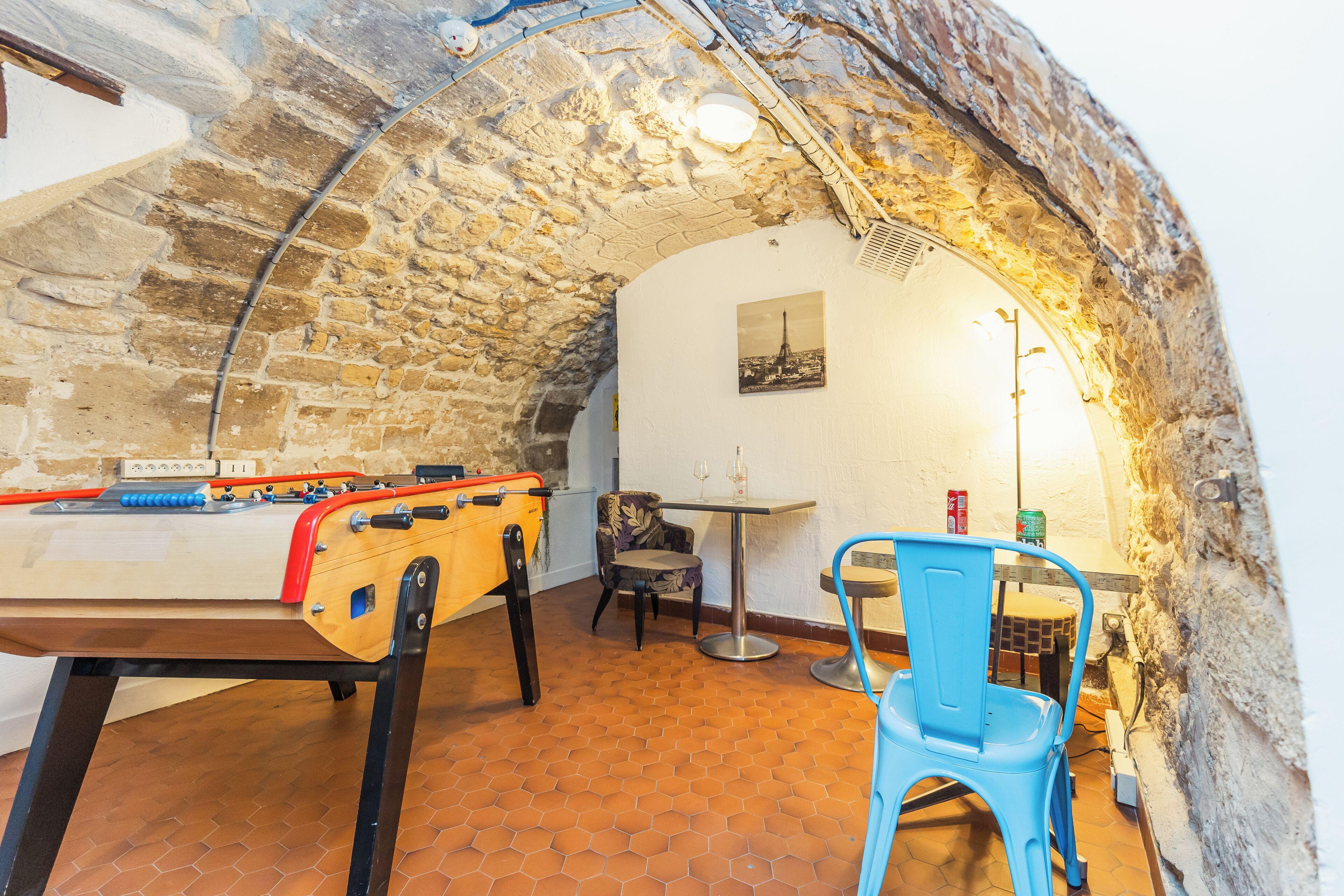 Ostello Young And Happy Latin Quarter By Hiphophostels